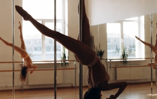 Pole Dance Klaipėdoje: Pasitikėjimo ir Kūno Jėga!