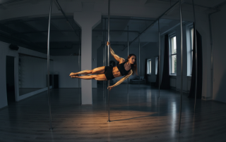 1. Pole dance treniruotės Klaipėdoje: Išmokite naujų įgūdžių 2. Atraskite pole dance treniruotes Klaipėdoje 3. Mokykitės pole dance Klaipėdoje su profesionalais 4. Pole dance Klaipėdoje: treniruotės visoms moterims 5. Treniruotės pole dance Klaipėdoje: pasitikėjimo ugdymas 6. Pole dance studijos Klaipėdoje: kaip pradėti? 7. Pradėkite pole dance Klaipėdoje: visi lygiai, visi stiliai 8. Klaipėdoje vykstančios pole dance treniruotės moterims 9. Išbandykite pole dance treniruotes Klaipėdoje 10. Klaipėdoje: pole dance treniruotės pradedančiųjų lygmenyje **Geriausias variantas:** Pole dance treniruotės Klaipėdoje: Išmokite naujų įgūdžių